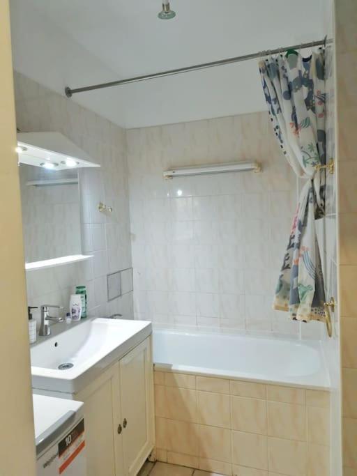 Centrum Studio Apartment With The Self-Check-In 布拉迪斯拉发 外观 照片